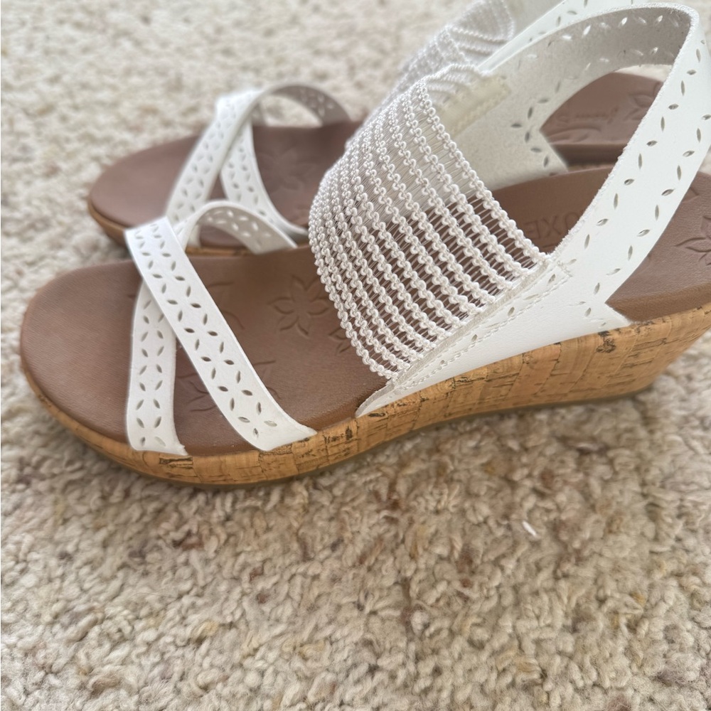 Skechers White and Tan Wedge Sandals
